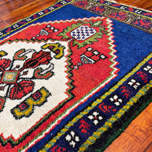 1940 TURKISH SIVAS RUG 1’ 9” x 3’ 1” (SMA.203)