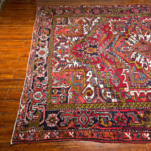 1950 PERSIAN HERIZ RUG 6’ 11” x 9’ 4” (LAR.FEA.438)