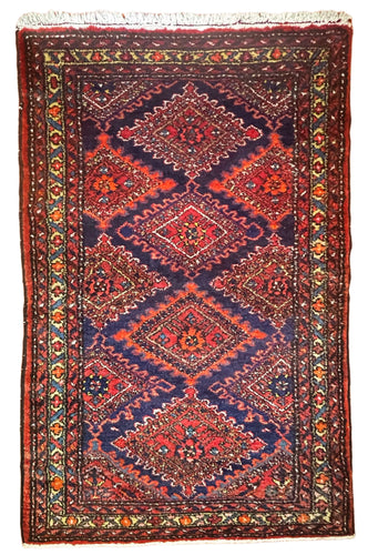 1960 PERSIAN HAMADAN RUG 3’ 6” x 6’ 6” (MED.160)