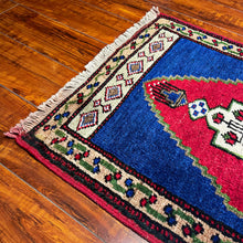 1940 TURKISH SIVAS RUG 1’ 9” x 3’ 3” (SMA.204)