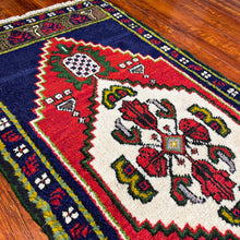 1940 TURKISH SIVAS RUG 1’ 8” x 3’ 7” (SMA.205)