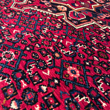 1950 PERSIAN HOSEYNABAD RUG 5’ 6” x 7’ 1” (MED.58)