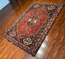 1950 PERSIAN SHIRAZ RUG 3’ 10” x 5’ 7” (MED.275)