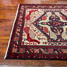 1950 PERSIAN QASEMABAD RUG 2’ 5” x 2’ 6” (SMA.5209)