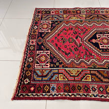 1950 SHIRAZ RUG 3’ 8” x 5’ (MED.282)