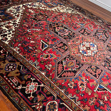 1950 PERSIAN HERIZ RUG 6’ 11” x 10’ 2” (LARG.FEA.60)