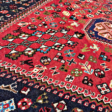 1950 SHIRAZ RUG 3’ 9” x 5’ 7” (MED.169)