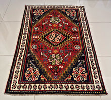 1950 SHIRAZ RUG 3’ 2” x 4’ 10” (MED.194)