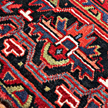 1950 PERSIAN HERIZ RUG 7’ 11” x 10’ 10” (LARG.FEA.42)