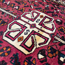 1950 PERSIAN SHIRAZ RUG 3’ 5” x 4’ 10” (MED.238)