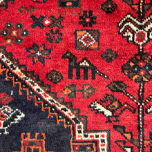 1950 PERSIAN SHIRAZ RUG 6’ 7” x 9’ 7” (LARG.21)