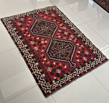 1950 SHIRAZ RUG 3’ 5” x 4’ 7” (MED.87)