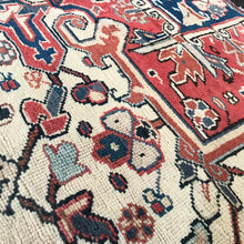 1940 HERIZ RUG 3’ 4” x 4’ 5” (MED#6088)