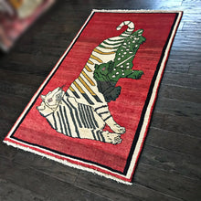 1970 SHIRAZ RUG 3’ 3” x 5’ 6” (MED#259)