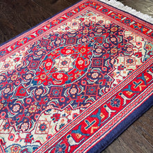 1960 SAROOGH RUG 2’ 1” x 2’ 6” (SMA#5531)