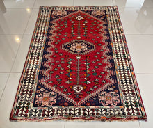 1970 SHIRAZ RUG 3’ 8” x 5’ 9” (MED.167)