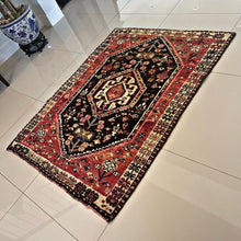 1960 SHIRAZ RUG 3’ 7” x 4’ 8” (MED.235)