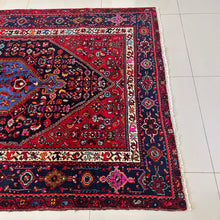 1950 ZANJAN RUG 4’ 10” x 7’ 2” (MED.1117)