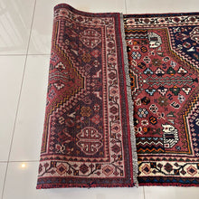 1950 SHIRAZ RUG 3’ 5” x 5’ (MED.288)