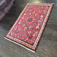 1970 HERIZ RUG 3’ 3” x 4’ 9” (MED#6173/6181)