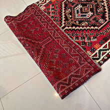 1970 SHIRAZ RUG 3’ 2” x 5’ 3” (MED#292)