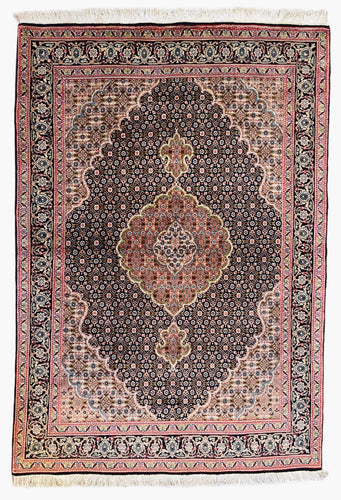 1970 TABRIZ RUG 3’ 3” x 4’ 8” (MED.FEA.310)