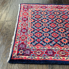 1960 SAROOGH RUG 2’ 3” x 3’ 1” (SMA#937)