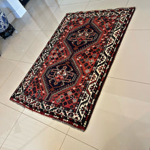 1970 SHIRAZ RUG 3’ 4” x 4’ 10” (MED.174)