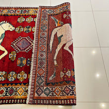 1960 SHIRAZ RUG 4’ 3” x 6’ 6” (MED.FEA.130)