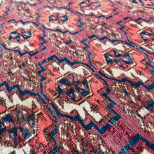 1900 YOMUD RUG 2’ 5” x 2’ 9” (SMA#794)