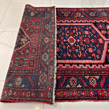 1950 ZANJAN RUG 4’ 2” x 6’ 9” (MED.140)