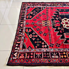 1950 BAKHTIARI RUG 5’ 5” x 9’ 2” (MED.FEA.681)