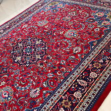 1970 SARUQ RUG 4’ 5” x 6’ 6” (MED.FEA.2634)