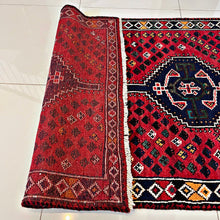 1970 SHIRAZ RUG 3’ 4” x 4’ 10” (MED.244)