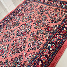 1970 SAROOGH RUG 2’ 8” x 6’ 5” (RUN.1554)