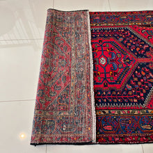 1930 ZANJAN RUG 4’ 3” x 6’ 4” (MED.FEA.111)