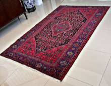 1950 QOLTUQ RUG 4’ 8” x 7’ 7” (MED.1123)