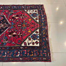 1930 BAKHTIARI RUG 4’ 4” x 6’ 5 (MED.FEA.6786)