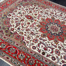 1950 TABRIZ RUG 6’ 7” x 9’ 10” (LAR#523)