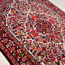 1940 BORCHALU RUG 4’ 9” x 6’ 8” (MED.FEA.713)