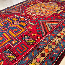 1930 ANTIQUE PERSIAN HERIZ RUG 3’ 8” x 10’ 6” (RUN.FEA.38106)