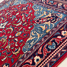 1950 VISS RUG 4’ 11” x 7’ 6” (MED/FEA:430)