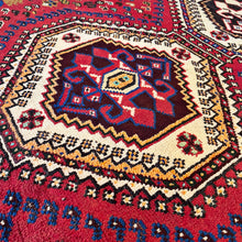 1960 VINTAGE PERSIAN SHIRAZ RUG 3’ 8” x 5’ 3” (MED.176)