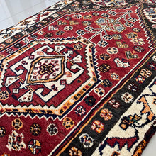 1950 SHIRAZ RUG 3’ 2” x 5’ 3” (MED.258)