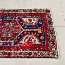 1930 HERIZ RUG 2’ 9” x 9’ 2” (RUN.5549)