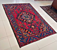 1940 ZANJAN RUG 4’ 3” x 6’ 5” (MED.100)