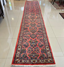 1950 SARUQ RUG (SAROUK) 2’ 11” x 16’ 2” (RUN.FEA.1298)