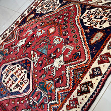 1970 QASHQAI RUG 3’ 5” x 6’ 4” (MED.136)