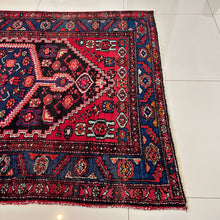 1950 ZANJAN RUG 4’ 2” x 6’ 9” (MED.140)