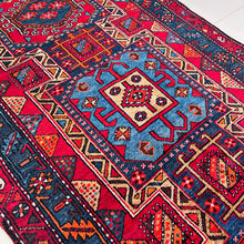 1930 HERIZ RUG 3’ 9” x 14’ 8” (RUN.FEA.721)